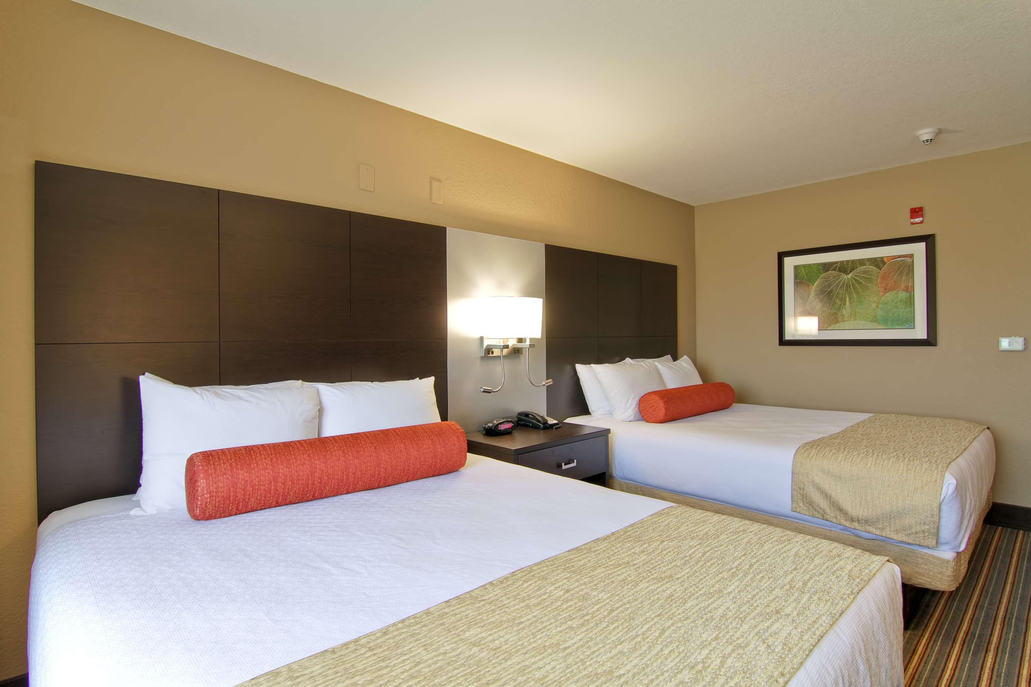 Best Western Plus Woodstock Inn & Suites Bagian luar foto