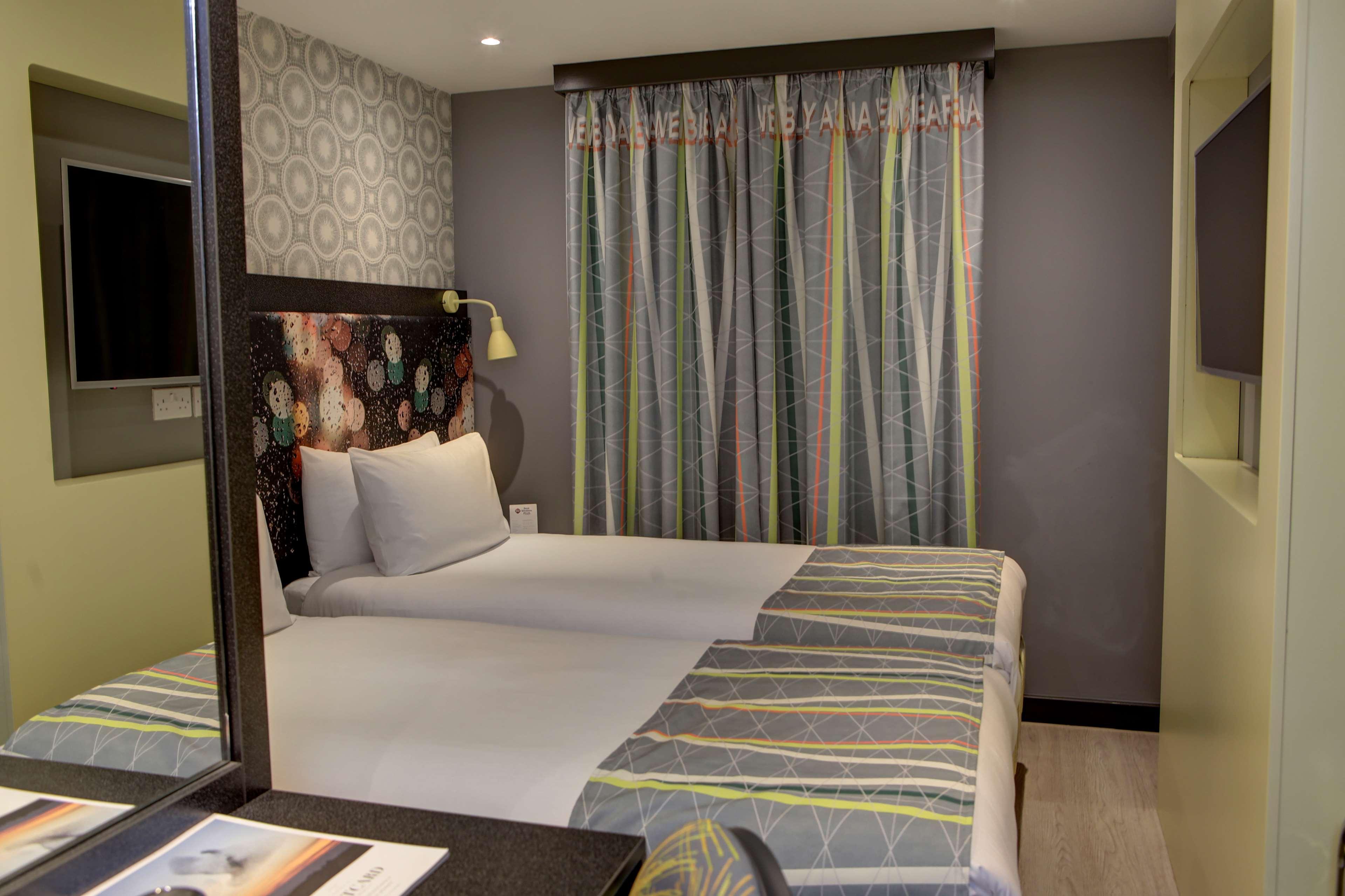 Best Western Plus Woodstock Inn & Suites Bagian luar foto