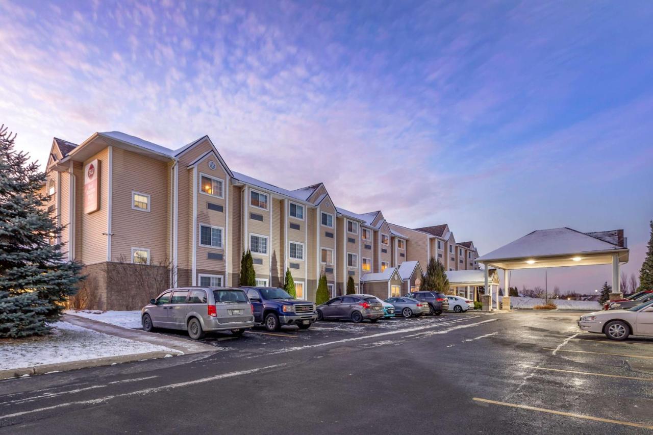 Best Western Plus Woodstock Inn & Suites Bagian luar foto