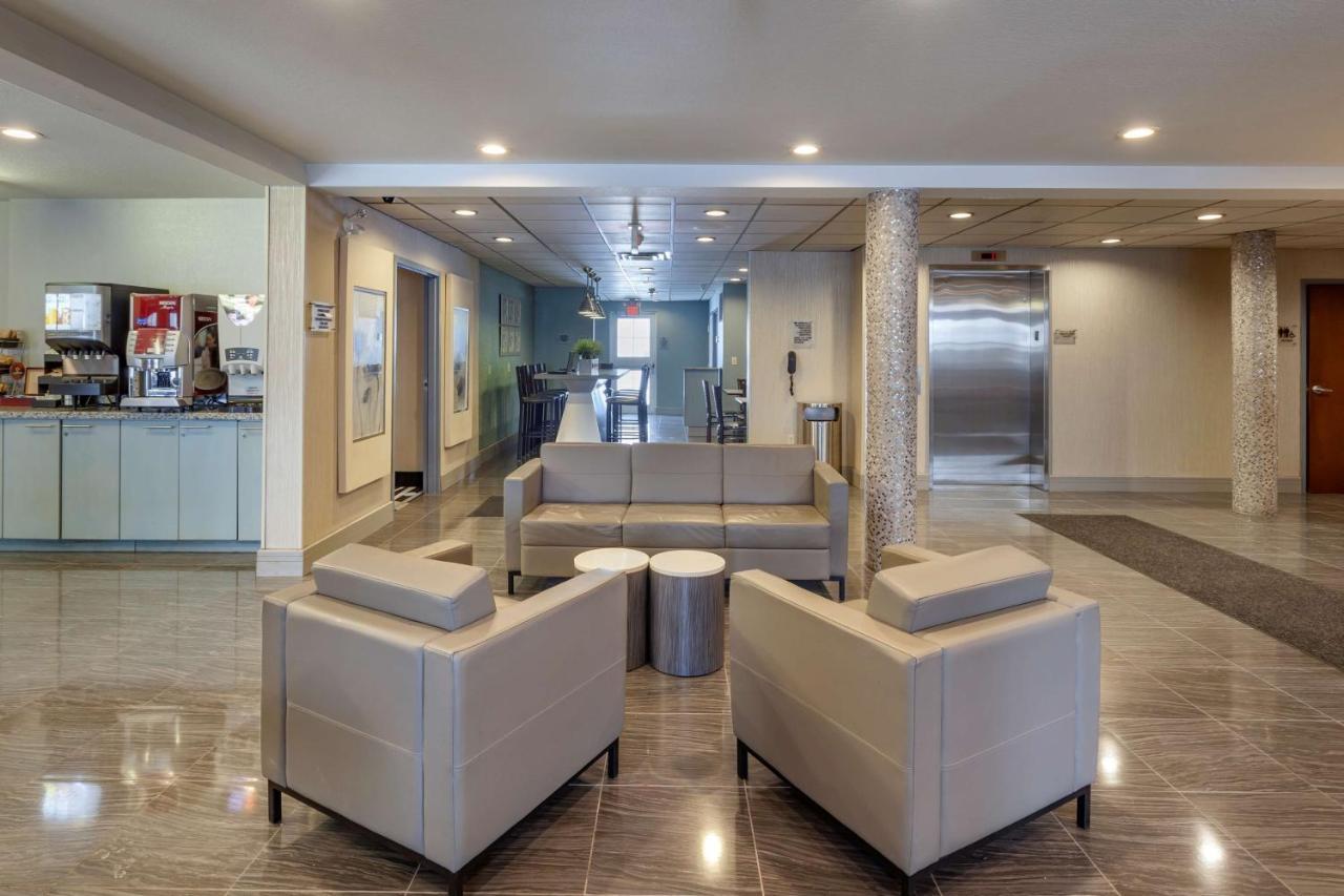 Best Western Plus Woodstock Inn & Suites Bagian luar foto