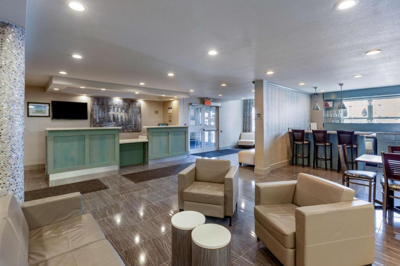 Best Western Plus Woodstock Inn & Suites Bagian luar foto