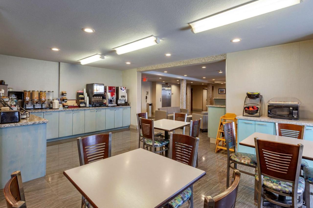 Best Western Plus Woodstock Inn & Suites Bagian luar foto