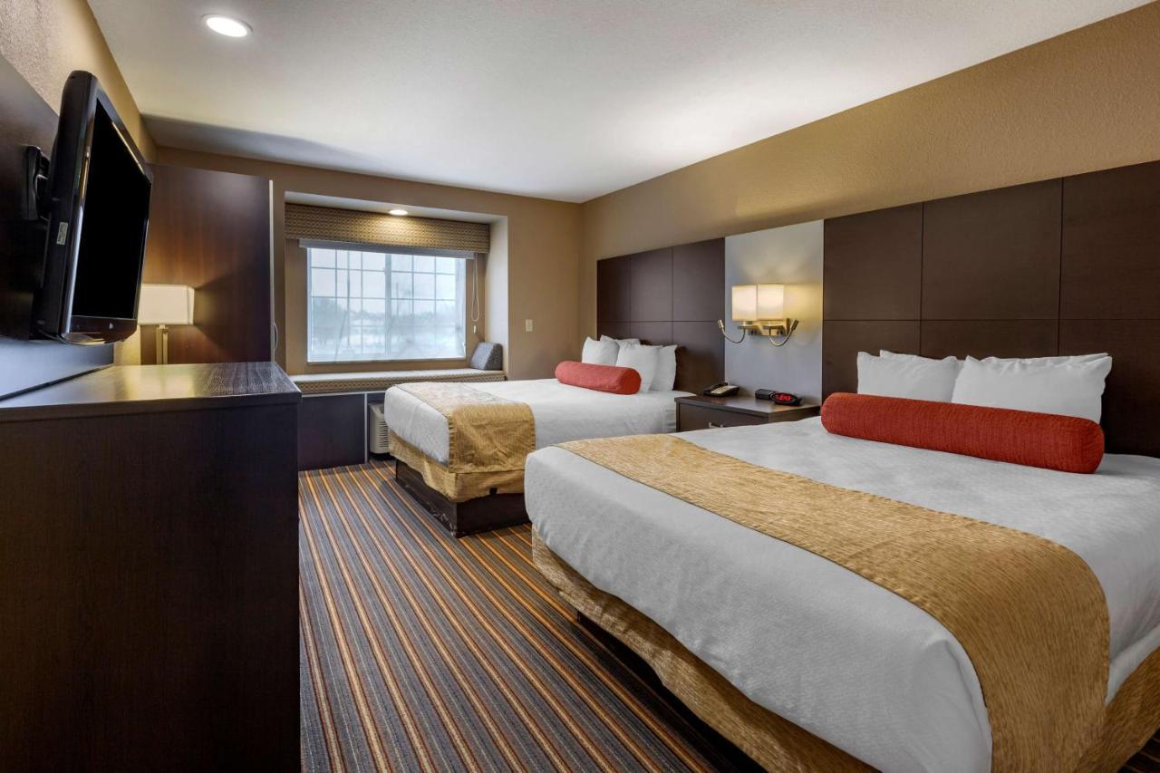 Best Western Plus Woodstock Inn & Suites Bagian luar foto
