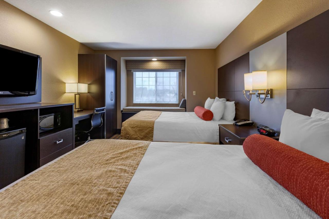 Best Western Plus Woodstock Inn & Suites Bagian luar foto
